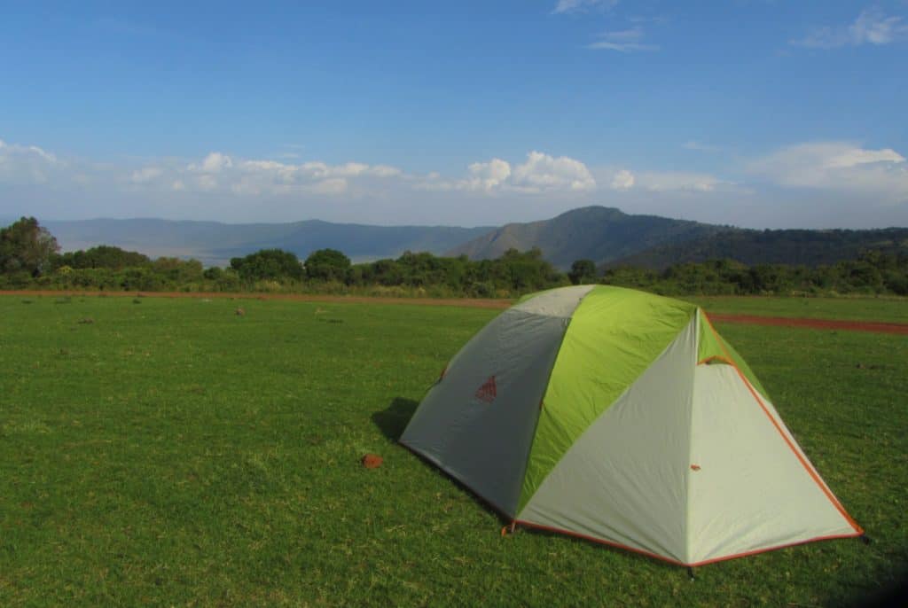 אוהל במחנה הלילה סימבה - מכתש נגורונגורו