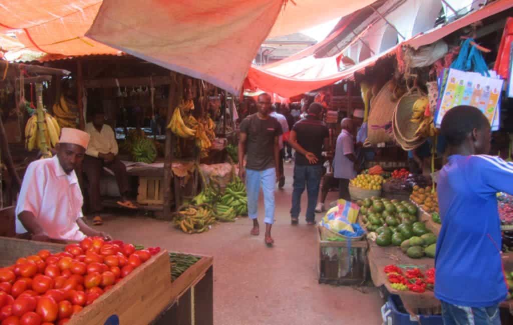 שוק הפירות והתבלינים בזנזיבר